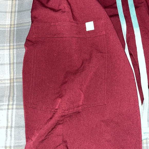 Garde Malade Women’s Scrub Pants - Picture 3 of 4